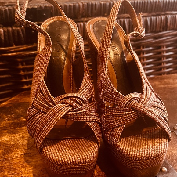 Marni Brown Textured Platform Sandals - Picture 4 of 9